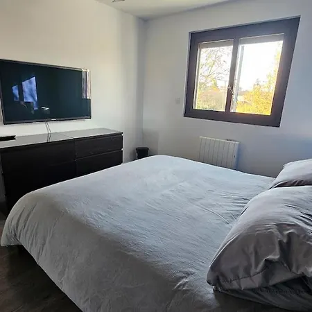 Appartement Grand T3 - *